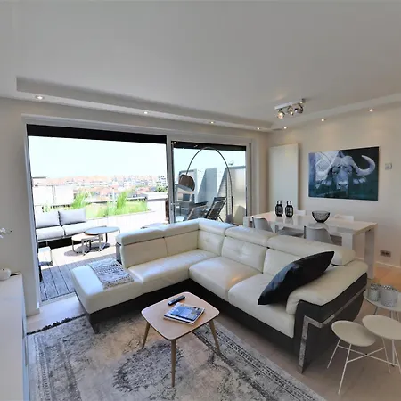 Penthouse With Spacious Terrace Near Knokke-Heist