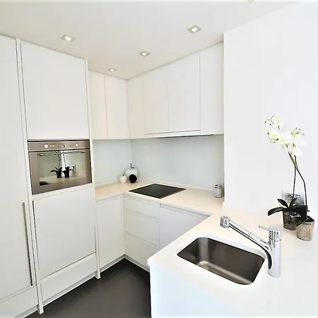 Apartment Penthouse With Spacious Terrace Near